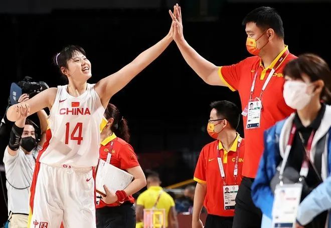 官宣！地表最强1米7重返NBA！中国队半决赛输给日本队！太难受了