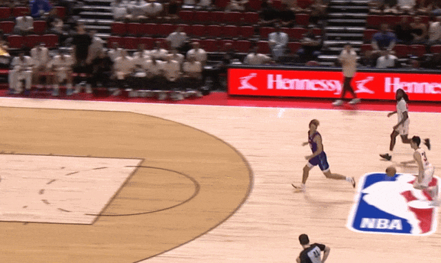 官宣！地表最强1米7重返NBA！中国队半决赛输给日本队！太难受了