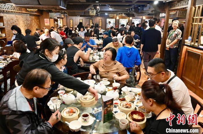 香江观澜：老店转型求变  香港市场“有得做”