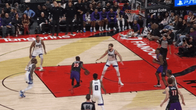 突发达成！创NBA纪录的超级交易！7队参与，湖勇全部加入！湖人再签中锋