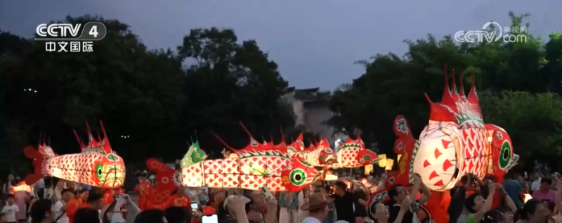 暑期各地文旅市场“热”力足  清凉“夜经济”激发消费新活力