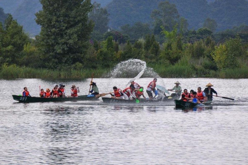 “清凉资源”变“热经济”：中国避暑旅居持续升温