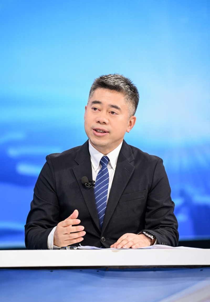 建起“超链接” 助力中国经济向新而行――“中国经济圆桌会”共话科技创新与产业创新深度融合
