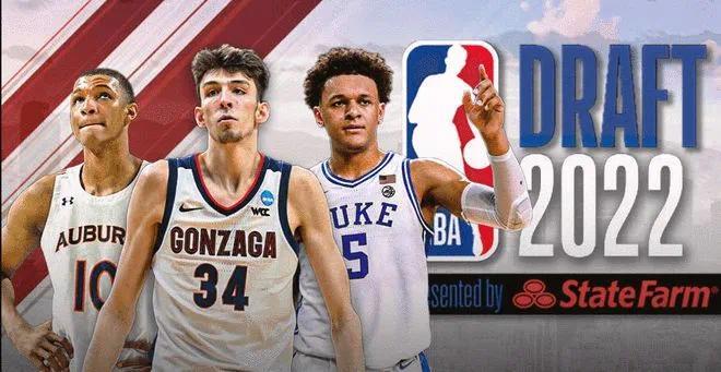 疯了，轰动NBA！布克创造历史最高年薪！7546万一年，比亚历山大还贵