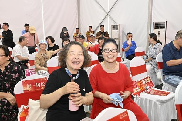 上海最大规模非成套“旧改”项目完成――告别“老破小” 居民原地喜搬新房