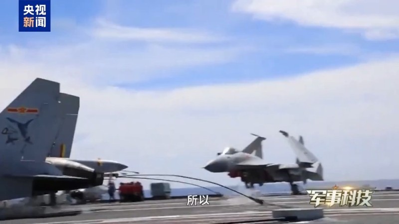 近距离画面曝光！看航母舰载机如何丝滑着舰