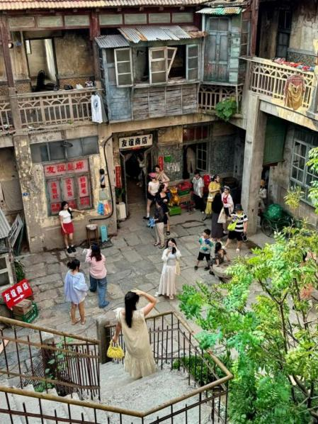 点燃暑期档 | 暑期档电影取景地打卡地图旅游攻略，请查收→