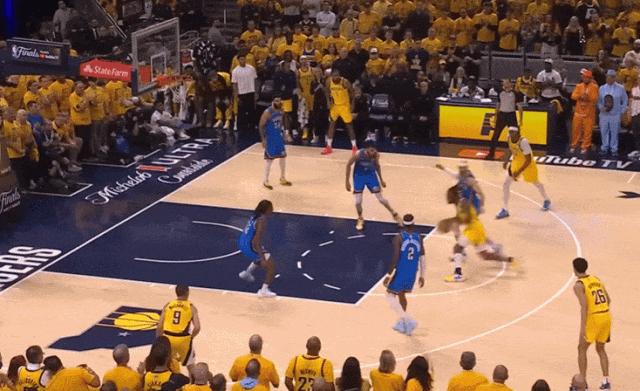 疯了，轰动NBA！布克创造历史最高年薪！7546万一年，比亚历山大还贵