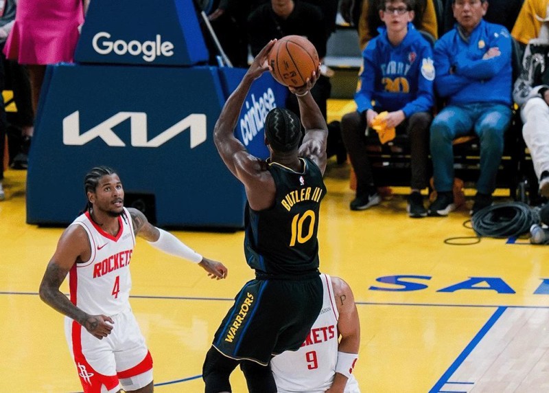 年薪5413万+5683万，将争冠球队慢慢拖垮！NBA被高估的超巨诞生