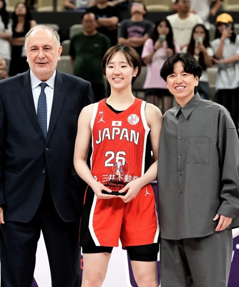 官宣！地表最强1米7重返NBA！中国队半决赛输给日本队！太难受了