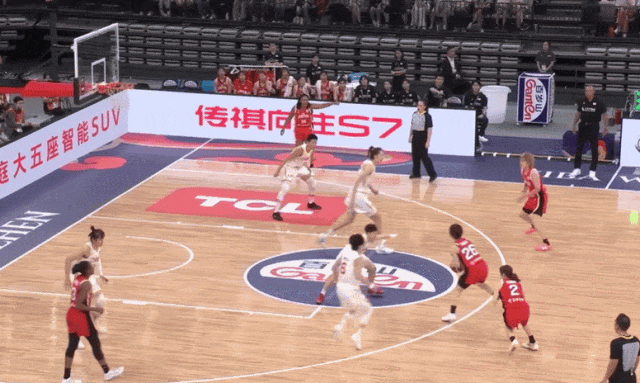 官宣！地表最强1米7重返NBA！中国队半决赛输给日本队！太难受了