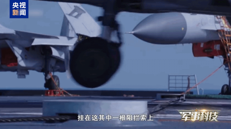 近距离画面曝光！看航母舰载机如何丝滑着舰