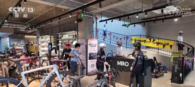 骑行热催生新经济：一条线路带火多元消费场景