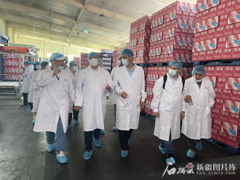 “我要把这份美好的记忆带回阿尔及利亚”――阿尔及利亚媒体学者代表团参访新疆