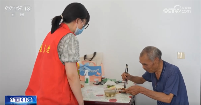 各地加强公共场所防暑降温举措 “多点发力”保障居民生产生活