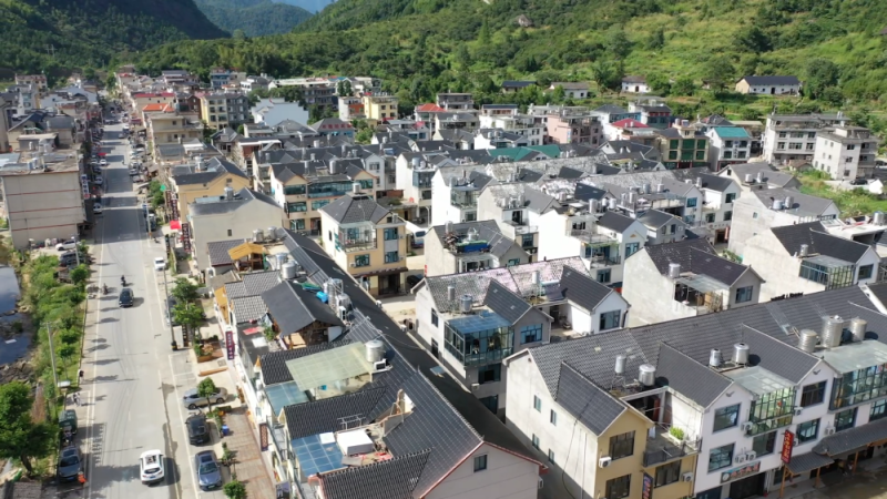 活力中国调研行｜从采石场到“天上宫阙”：悬崖小镇望仙谷的重生传奇