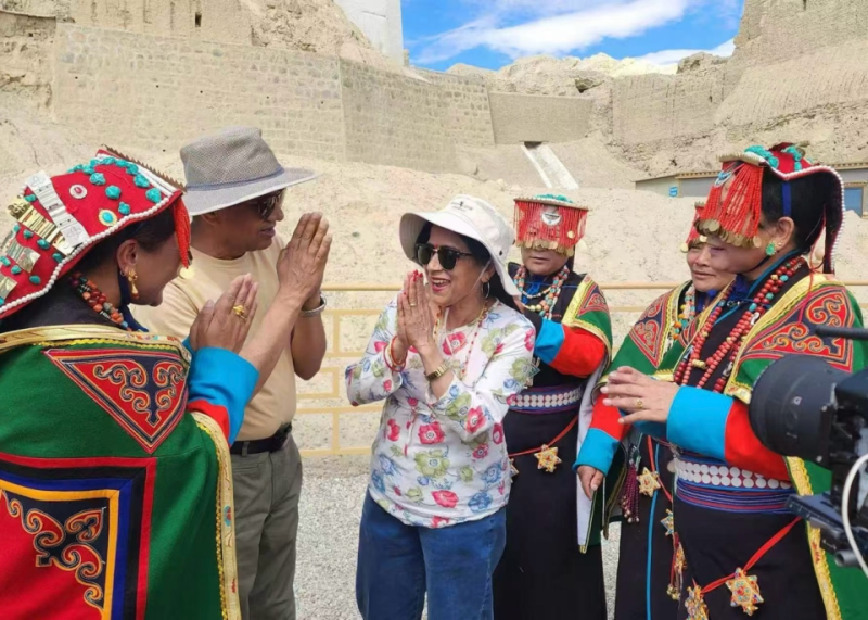 “中国在保护自然环境的同时实现了高度现代化！”――多国记者眼中的现代西藏