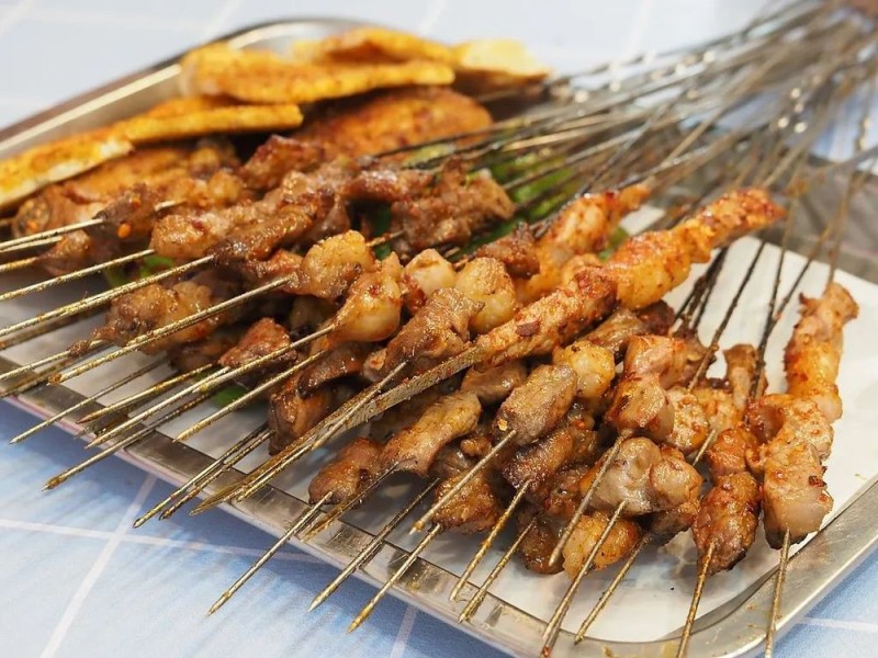看丹观察丨“同一家店堂食用鲜肉外卖用冻肉”？！网友：吃外卖的我，碎了……