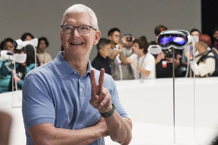 下一任苹果 CEO，可能是这位 iPhone 的掌舵人