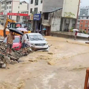 云南威信县黑龙村强降雨疑似致5人失联