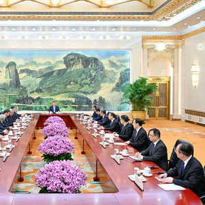 习近平集体会见上海合作组织成员国外长理事会会议外方代表团团长
