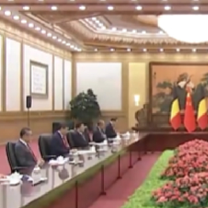 拾光纪·10余年前便以桥为喻，习近平强调“要牢牢把握中欧关系发展的正确方向”