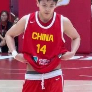 🏀女篮亚洲杯-张子宇12分 中国大胜新西兰喜提3连胜+直通半决赛
