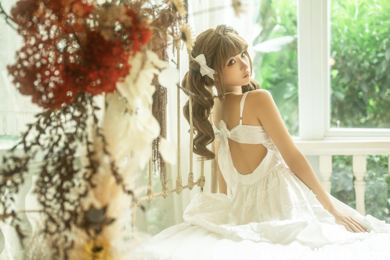蠢沫沫 &#8211; NO.286 三月T3赠品《花床》 [34P]