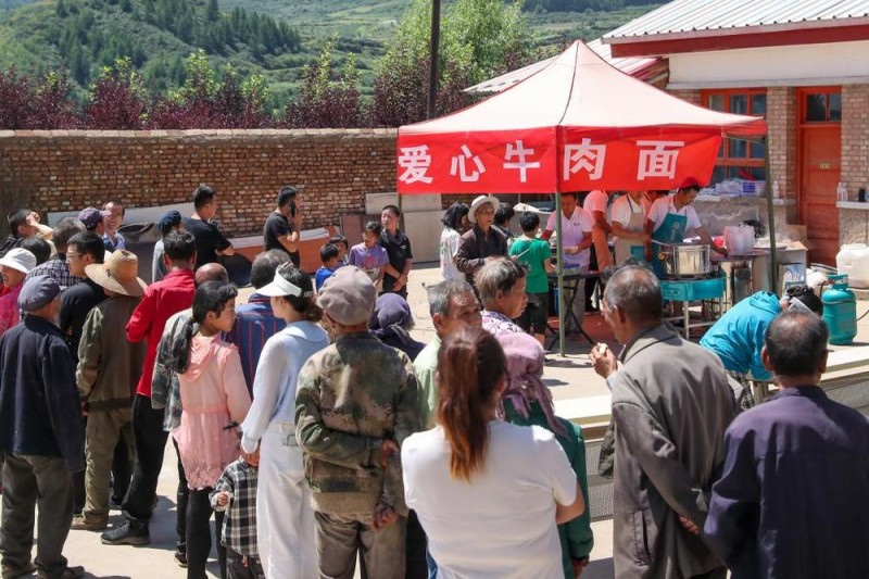 党旗在基层一线高高飘扬丨危急关头，党员要顶得上――记抗洪抢险中的甘肃省榆中县马坡乡上庄村党支部