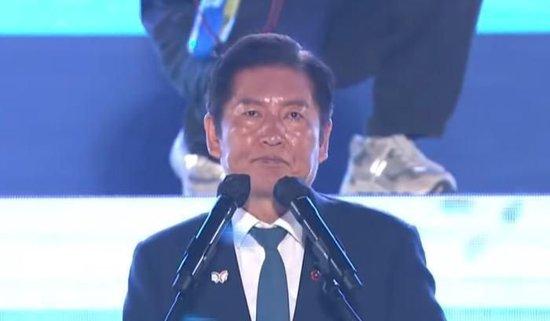 曾火烧美国大使官邸的“硬核”人物，当选韩国执政党党首