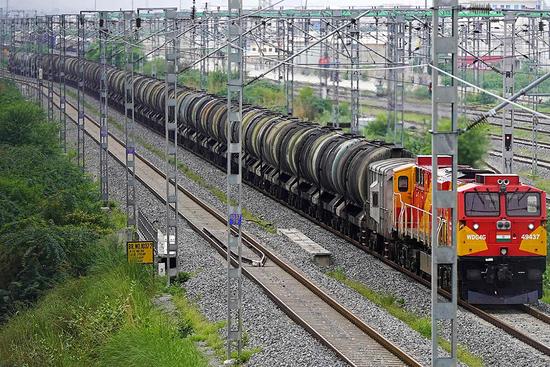 向“朋友”挥起大棒,特朗普对印度态度缘何急剧转变?
