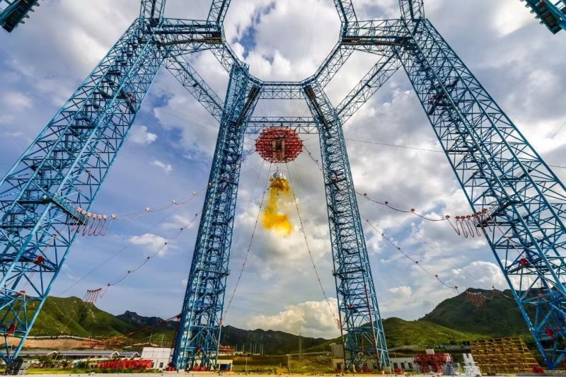 揽月月面着陆器着陆起飞综合验证试验取得圆满成功  我国载人月球探测工程研制工作取得新的重要突破