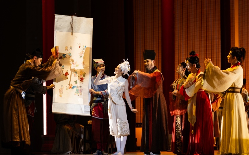 再现宋代市井生活画卷  民族舞剧《孩儿枕・家和兴》精彩上演