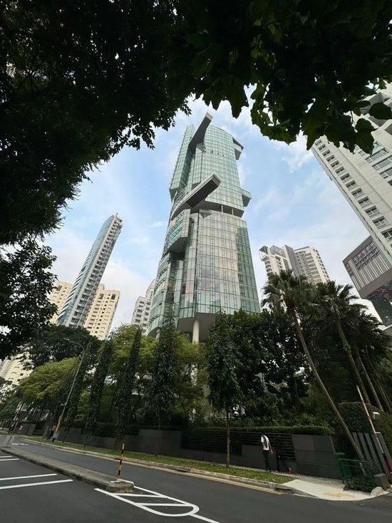 “不与穷人辩论”的天才疯子认罪,戳破2800亿泡沫