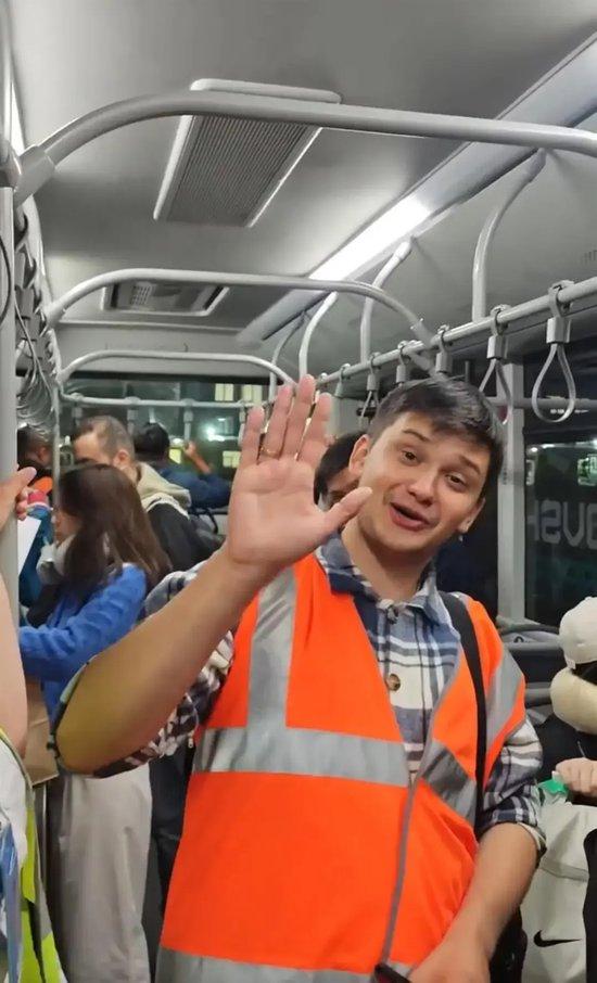 旅客亲历国航航班紧急备降俄罗斯:尝到免费俄罗斯馅饼,将收到600欧元赔偿