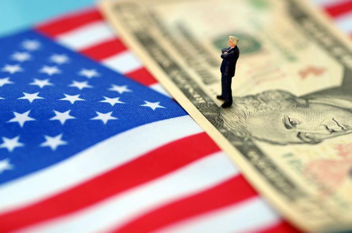 近112年来首次！特朗普因“两套房”罢免联储理事，金融市场势必动荡，美联储何去何从？