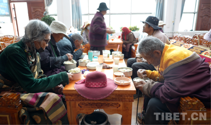 【辉煌60年 和美阿里】雪域暖阳：改则县为高原老人筑起幸福家园