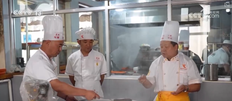 年轻人端起“新饭碗” 职业“上新”折射经济发展动能之变