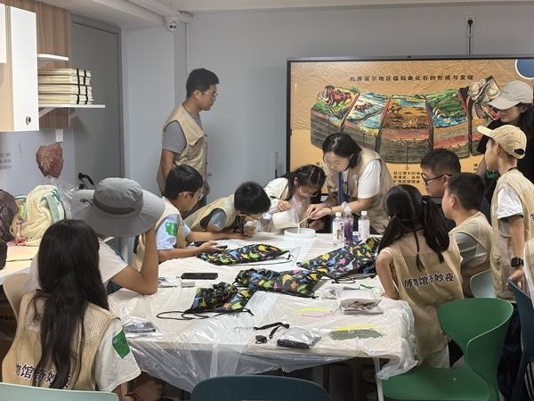 可互动、可触摸、可共情 夜宿博物馆一票难求