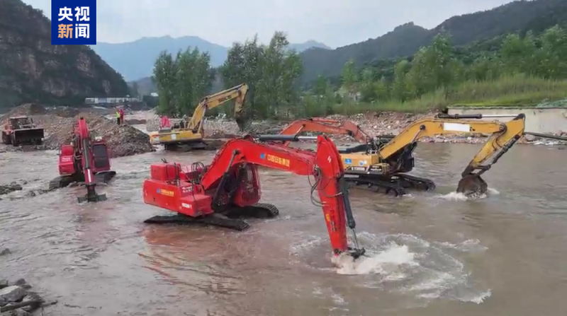 连夜抢通 河北承德G234国道安营寨路段恢复通行