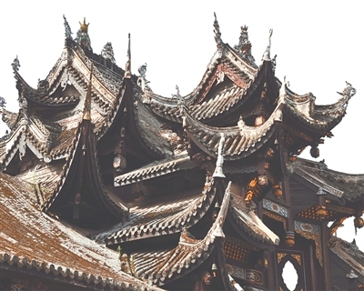 屋脊下游动的木雕诗行（文化中国行・华夏博物之旅・传统建筑）