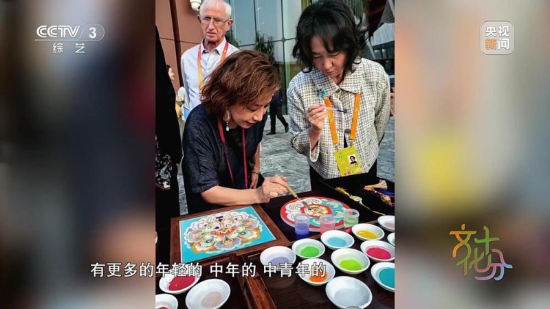 珐琅之光：张颖张旭的景泰蓝传承之路