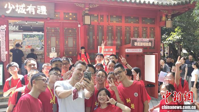 世运会带火成都入境游 公园城市幸福感吸引全球游客