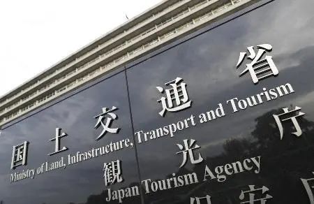 7点出发｜6岁娃沙滩光脚踩到死鱼进了ICU！医生紧急提醒