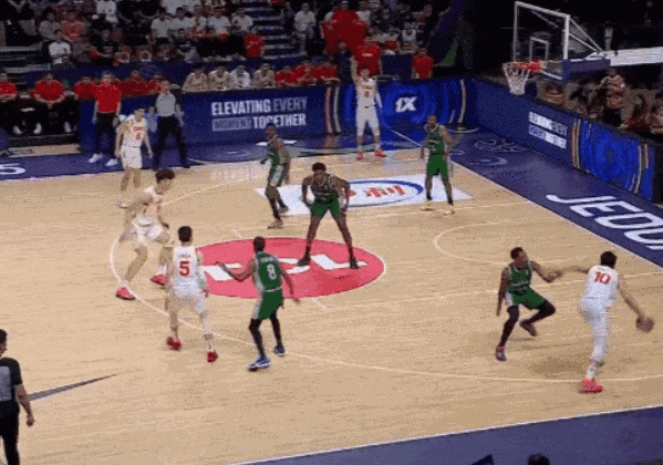 赢了赢了！亚洲杯8投砸出10分！中国又一NBA级别前锋