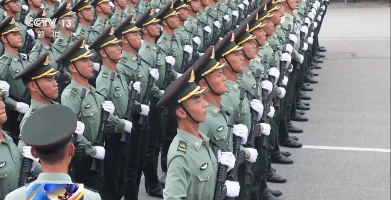行走的“中国名片”！总台记者探访仪仗方队排练现场