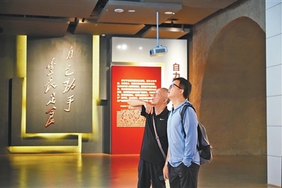 敌后军民战胜严重困难开展大生产运动：自己动手 丰衣足食