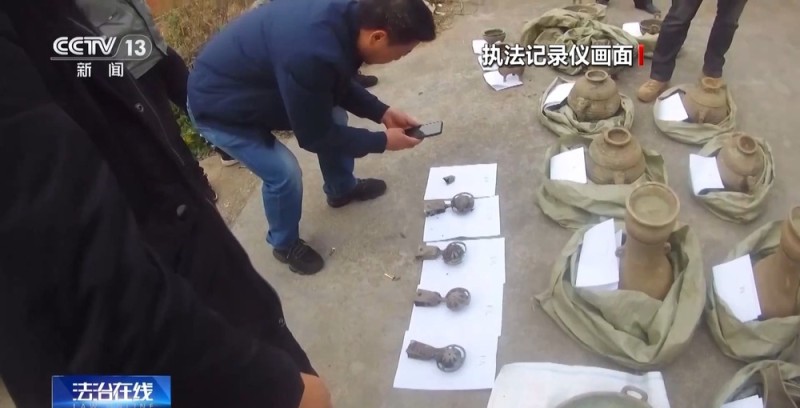 法治在线丨看小说学盗墓挖走20余件国宝 特大盗墓案细节曝光