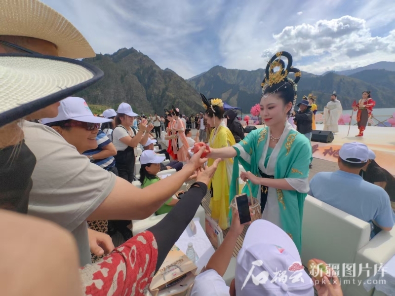 完整准确全面贯彻新时代党的治疆方略丨蓝天碧水