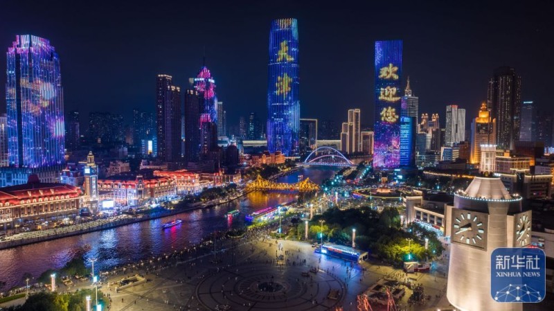 飞阅中国｜津彩夜空 光耀海河